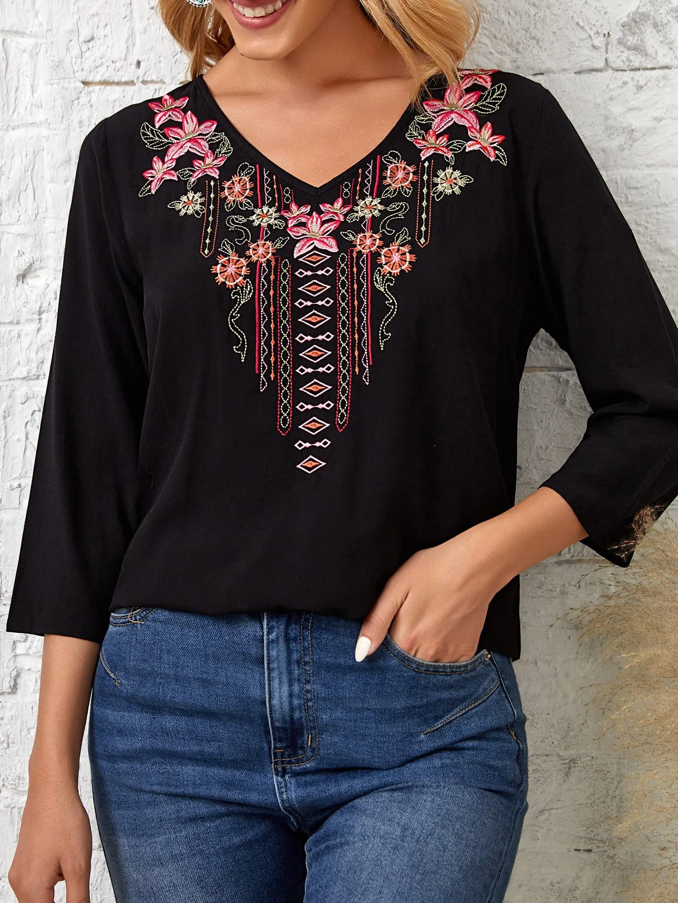 Casual Geometric Embroidery Three Quarter Length Sleeve V Neck Regular Blouse