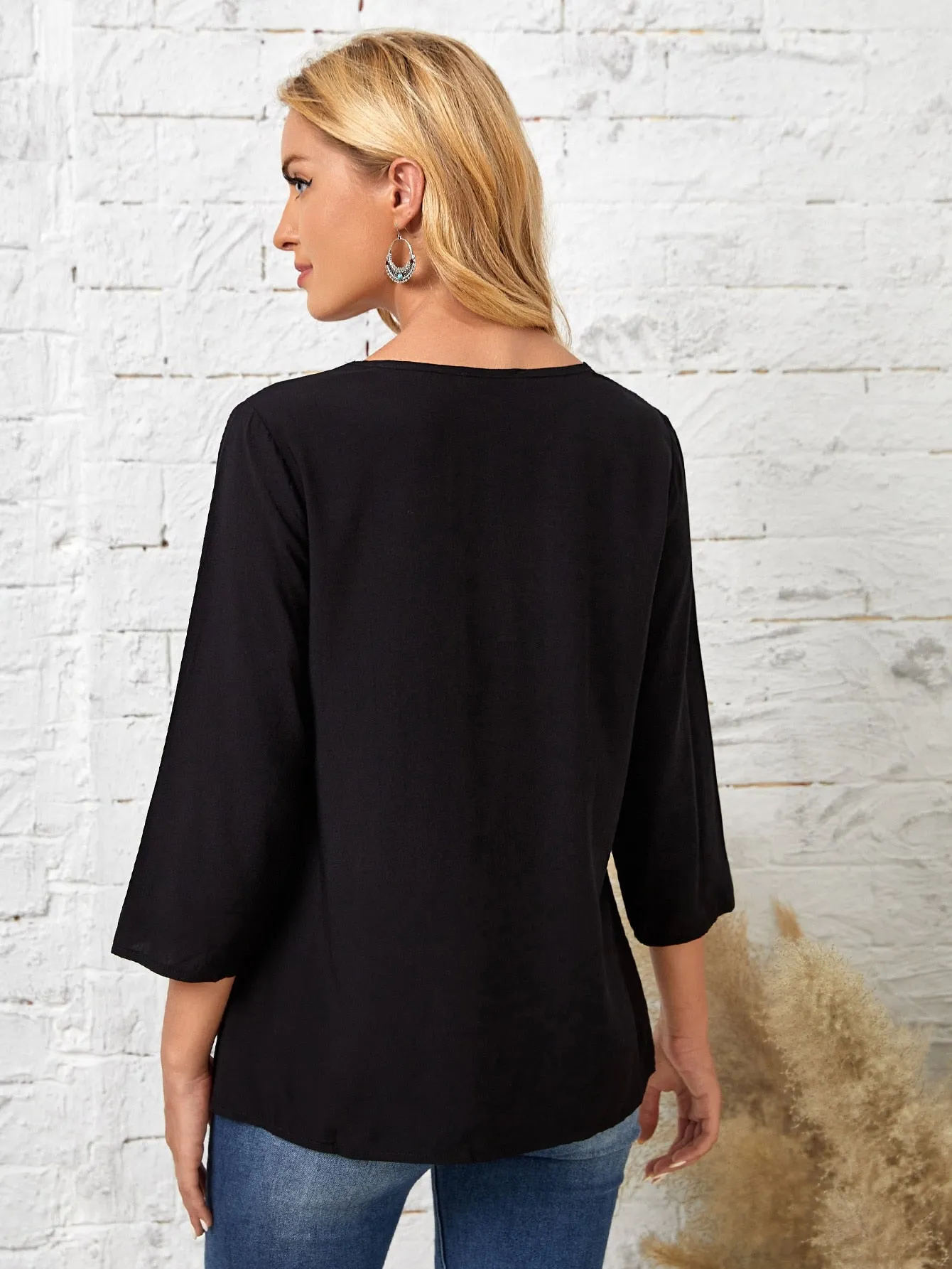 Casual Geometric Embroidery Three Quarter Length Sleeve V Neck Regular Blouse