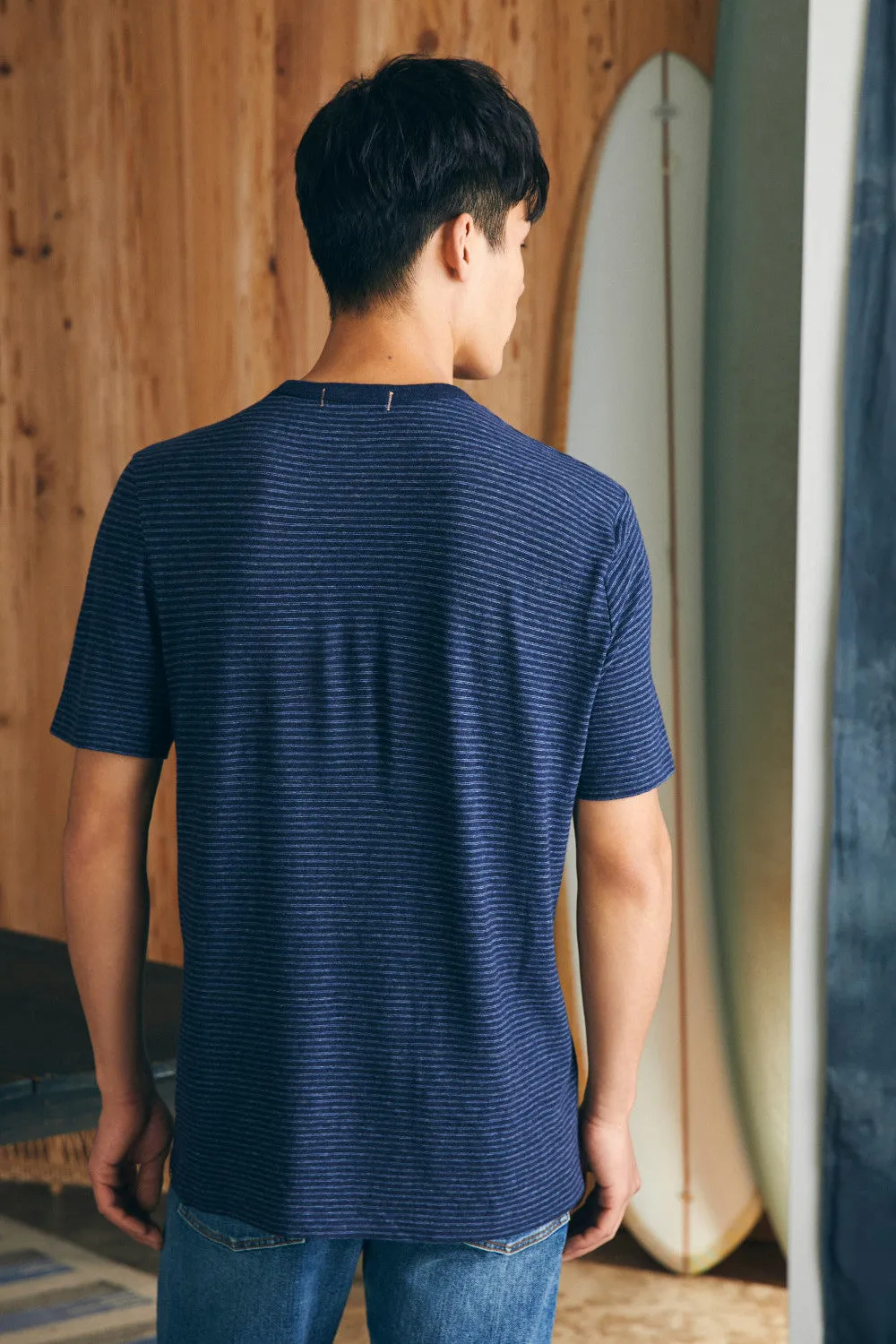 Faherty Short-Sleeve Vintage Chambray Tee in Navy Cove Stripe