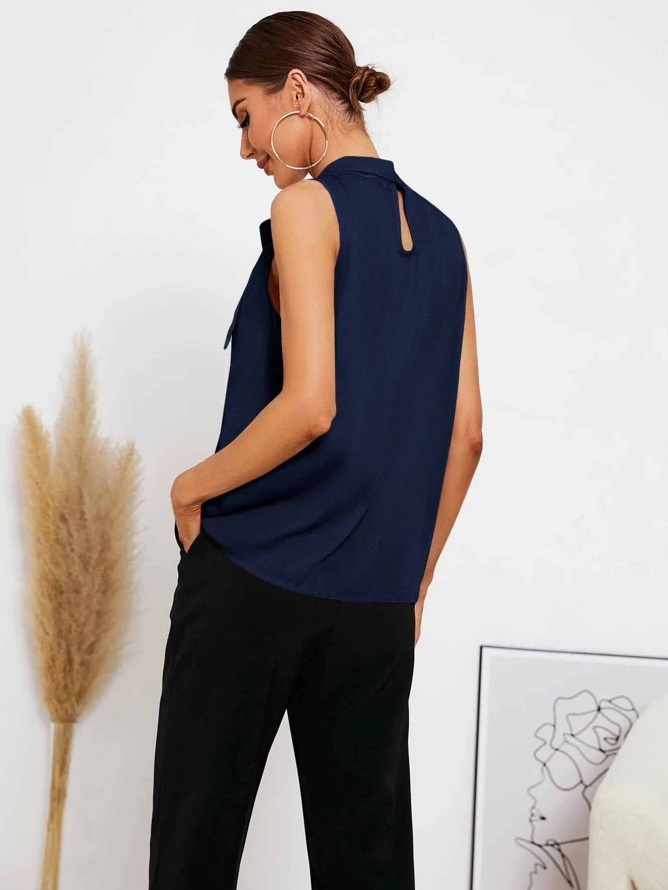 SHEIN Tie Neck Sleeveless Blouse